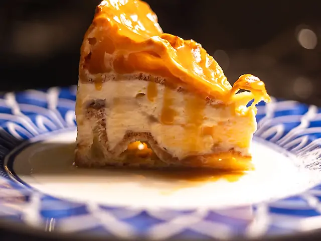 Профітролі-торт з лимонним Амальфітанським кремом (170 г)